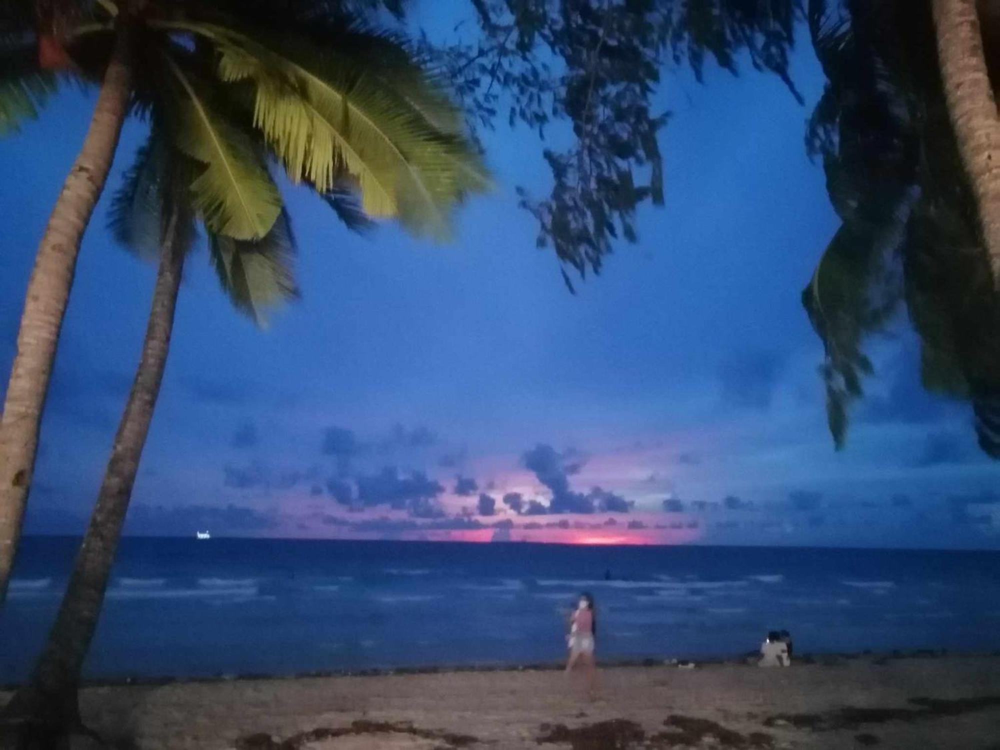 El Moro Beach Resort (Adults Only) Balabag  Luaran gambar
